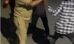 हुड़दंग से रोकने पर दीवान को सड़क पर दौड़ाकर पीटा,अब चारों का ऐसा हाल हुड़दंग से रोकने पर दीवान को सड़क पर दौड़ाकर पीटा,अब चारों का ऐसा हाल