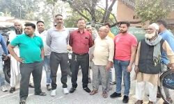 हक के लिए वेंडर्स ने उठाई आवाज तो वापिस लेकर लौटे जब्त सामान हक के लिए वेंडर्स ने उठाई आवाज तो वापिस लेकर लौटे जब्त सामान