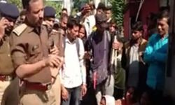 लगाया जाम तो कर लिए 4 अरेस्ट- चौकी प्रभारी व सिपाही निलंबित लगाया जाम तो कर लिए 4 अरेस्ट- चौकी प्रभारी व सिपाही निलंबित