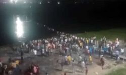 झूलता पुल टूटने से इतने लोंगो की मौत, सात घायल झूलता पुल टूटने से इतने लोंगो की मौत, सात घायल