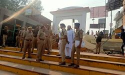 DIG ने आलाधिकारियों के साथ किया गंगा घाट का निरीक्षण- दिये निर्देश