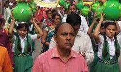 जन्मदिन पर ही सरकार ने कलेक्टर को डाल दिया वेटिंग लिस्ट में जन्मदिन पर ही सरकार ने कलेक्टर को डाल दिया वेटिंग लिस्ट में