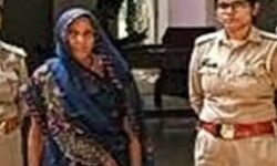 गबन के मामले में फरार 25 हजारी पूर्व प्रधान महिला गिरफ्तार