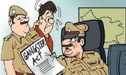 गैंगस्टर को पकड़ने गई पुलिस पर चली गोलियां- बाल बाल बची पुलिस