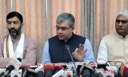 यात्रियों की होगी बल्ले बल्ले- संगम एक्सप्रेस अब मेरठ से नही यहां से.. यात्रियों की होगी बल्ले बल्ले- संगम एक्सप्रेस अब मेरठ से नही यहां से..