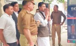 कोर्ट में पेशी पर आए एमएलए नाहिद हसन ने जोड़े हाथ- इंसाफ पर बोले.. कोर्ट में पेशी पर आए एमएलए नाहिद हसन ने जोड़े हाथ- इंसाफ पर बोले..