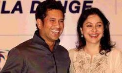 पत्नी अंजलि तेंदुलकर का जन्मदिन मनाने संचिन तेंदुलकर पहुंचे यहाँ पत्नी अंजलि तेंदुलकर का जन्मदिन मनाने संचिन तेंदुलकर पहुंचे यहाँ