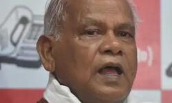 सीएम से बोले पूर्व सीएम- एक क्वार्टर पीने वालों को बख्श दे भाई