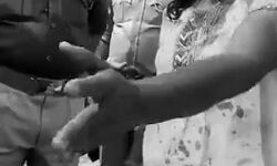 जज और उनकी पत्नी पर हमला- लूटकर ले गए राइफल एवं रिवाल्वर जज और उनकी पत्नी पर हमला- लूटकर ले गए राइफल एवं रिवाल्वर