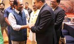 सपा परिवारवाद तक सिमट कर रह गयी: द्विवेदी