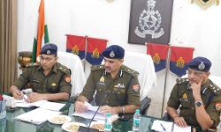 अफसरों से बोले एडीजी जोन- उपचुनाव में आचार संहिता का हो पालन