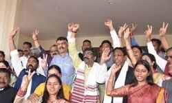 यूरिया निकालने के मामले में कांग्रेस विधायक के खिलाफ प्रकरण दर्ज