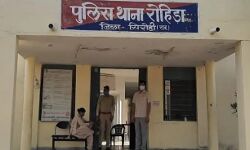 मानवता हुई शर्मसार- पति के सामने चोरों ने अधेड़ से किया बलात्कार