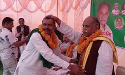 किसान आंदोलन में साथ छोड़ने वाले भाकियू अध्यक्ष के फिर बदले सुर किसान आंदोलन में साथ छोड़ने वाले भाकियू अध्यक्ष के फिर बदले सुर