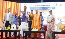 सभी वर्गो के लिए काम कर रही है सरकार- CM योगी सभी वर्गो के लिए काम कर रही है सरकार- CM योगी