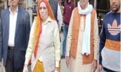 खतौली उपचुनाव पर फिर कवाल कांड का साया- गौरव की मां ने भरा पर्चा खतौली उपचुनाव पर फिर कवाल कांड का साया- गौरव की मां ने भरा पर्चा