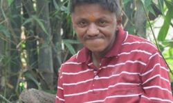 दुश्मन बनी मधुमक्खियां ऐसे लेकर चली गई 22 वर्षीय युवक की जान दुश्मन बनी मधुमक्खियां ऐसे लेकर चली गई 22 वर्षीय युवक की जान