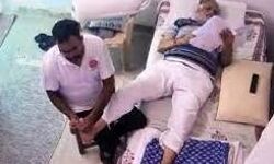 एक बार फिर बीजेपी में सपा पार्टी पर कसा....... एक बार फिर बीजेपी में सपा पार्टी पर कसा.......