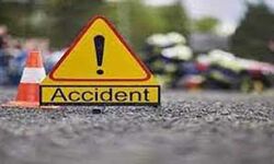 सड़क दुर्घटना में छह बच्चों समेत इतने लोगों की मौत सड़क दुर्घटना में छह बच्चों समेत इतने लोगों की मौत