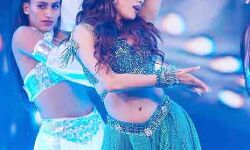 जान्हवी कपूर ने यहाँ जम कर लगाए ठुमके