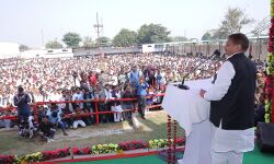 शिवपाल ने BJP प्रत्याशी पर कसा तंज- बोले चेला भी नहीं बन सके रघुराज शिवपाल ने BJP प्रत्याशी पर कसा तंज- बोले चेला भी नहीं बन सके रघुराज