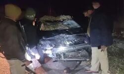 ओवरलोडिंग ने ले ली कार सवार की जान- कई घायल ओवरलोडिंग ने ले ली कार सवार की जान- कई घायल