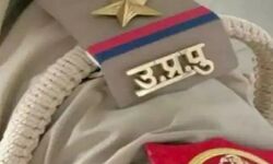 फायरिंग पर गांव में पहुंची पुलिस से बदसलूकी- फाड़ दी दरोगा की वर्दी