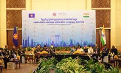 आसियान देशों के साथ सहयोग बढाने के लिए प्रतिबद्ध है भारत: राजनाथ आसियान देशों के साथ सहयोग बढाने के लिए प्रतिबद्ध है भारत: राजनाथ