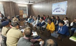 ज्वाइंट मजिस्ट्रेट ने अतिक्रमण को लेकर की व्यापारियों और वेंडरों से बैठक ज्वाइंट मजिस्ट्रेट ने अतिक्रमण को लेकर की व्यापारियों और वेंडरों से बैठक