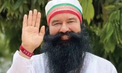 राम रहीम की पैरोल हुई खत्म तो खाली होने लगा डेरा- अब जेल की तैयारी राम रहीम की पैरोल हुई खत्म तो खाली होने लगा डेरा- अब जेल की तैयारी