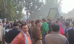 ट्रक की चपेट में आये बाइक सवार- छात्रा सहित दो की मौत- मचा कोहराम ट्रक की चपेट में आये बाइक सवार- छात्रा सहित दो की मौत- मचा कोहराम