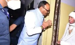 हल्दी घी लगाने की सलाह देने वाला चिकित्सक सुरक्षित- वार्डबॉय बर्खास्त हल्दी घी लगाने की सलाह देने वाला चिकित्सक सुरक्षित- वार्डबॉय बर्खास्त