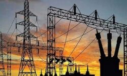 अब बिजली दे सकती है बढ़ी दरों का झटका- नियामक आयोग से मांगी मोहलत अब बिजली दे सकती है बढ़ी दरों का झटका- नियामक आयोग से मांगी मोहलत