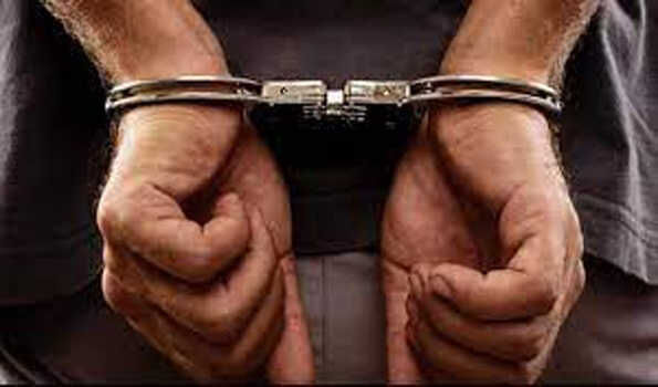 बच्ची के साथ दुष्कर्म कर उसकी हत्या के मामले में आरोपी गिरफ्तार बच्ची के साथ दुष्कर्म कर उसकी हत्या के मामले में आरोपी गिरफ्तार