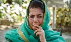 पूर्व मुख्यमंत्री को मिला अल्टीमेटम- 24 घंटे में खाली करना होगा घर पूर्व मुख्यमंत्री को मिला अल्टीमेटम- 24 घंटे में खाली करना होगा घर