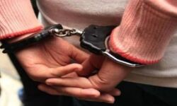 दिनदहाड़े मंत्री के भाई के घर डकैती डालने वाला 1 लाख का इनामी अरेस्ट