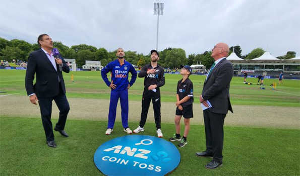न्यूजीलैंड ने किया टॉस जीतकर पहले गेंदबाजी करने का फैसला