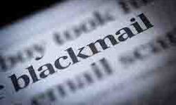 शराब पिलाकर छात्र को किया नग्न- बनाया वीडियो- अब मांग रहे इतने हजार शराब पिलाकर छात्र को किया नग्न- बनाया वीडियो- अब मांग रहे इतने हजार