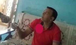 रिश्वतखोर पंचायत सचिव का वीडियो वायरल जन्म प्रमाण पत्र के ले रहा..