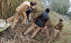 कच्ची शराब के तस्कर नहीं लगे हाथ भट्टियों को तहस नहस कर उतारा नजला कच्ची शराब के तस्कर नहीं लगे हाथ भट्टियों को तहस नहस कर उतारा नजला