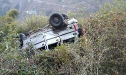 शूटिंग करने पहुंची मॉडल की मौत- खाई में गाड़ी गिरने से हुआ हादसा शूटिंग करने पहुंची मॉडल की मौत- खाई में गाड़ी गिरने से हुआ हादसा