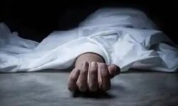 प्रार्थना सभा में शिक्षक की जिंदगी पर मौत का झपट्टा-पडा था दिल का दौरा प्रार्थना सभा में शिक्षक की जिंदगी पर मौत का झपट्टा-पडा था दिल का दौरा