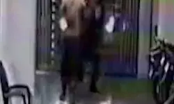 गेट खोलने में 2 मिनट की देरी से नाराज बॉस ने मारपीट कर तोड़-फोड़ की गेट खोलने में 2 मिनट की देरी से नाराज बॉस ने मारपीट कर तोड़-फोड़ की