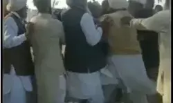 मंत्री समर्थक और बीजेपी नगर अध्यक्ष के बीच जमकर हुई मारपीट मंत्री समर्थक और बीजेपी नगर अध्यक्ष के बीच जमकर हुई मारपीट