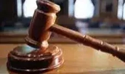 किशोरी के साथ गंदी हरकत करने वाले को कोर्ट ने सुनाया सजा का फरमान किशोरी के साथ गंदी हरकत करने वाले को कोर्ट ने सुनाया सजा का फरमान