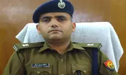 लापरवाही पर गिरी कमांडर की गाज- दो थानेदारों समेत 3 लाइन हाजिर लापरवाही पर गिरी कमांडर की गाज- दो थानेदारों समेत 3 लाइन हाजिर