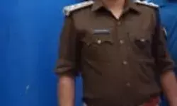 रिश्वतखोर आबकारी इंस्पेक्टर हुआ गिरफ्तार- ले रहा था लाखों की घूस रिश्वतखोर आबकारी इंस्पेक्टर हुआ गिरफ्तार- ले रहा था लाखों की घूस