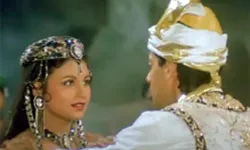 नवोदिता को इस तरह मिली सनम बेवफा