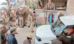 सुप्रीम कोर्ट में उपवास करने जा रहे महामंडलेश्वर को किया नजरबंद