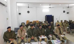 एसएसपी ने कानून व्यवस्था की समीक्षा कर कसे अफसरों के पेंच एसएसपी ने कानून व्यवस्था की समीक्षा कर कसे अफसरों के पेंच